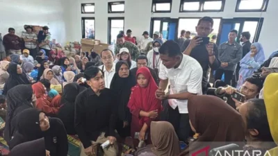Wapres Gibran Pastikan Logistik Korban Banjir Bandang di Solok Terpenuhi