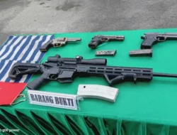Empat Anggota KKB Puncak Jaya Kembali ke NKRI dan Serahkan Senjata Api