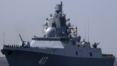 Ketegangan di Baltik: Kapal Perang Rusia Nyaris Tembak Helikopter Denmark