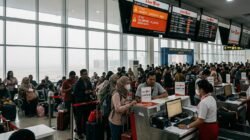 Penerbangan Batal Akibat Kabut Asap, Penumpang Lion Group Tegang di Bandara