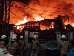 Kebakaran Hebat di Kebayoran Lama: 150 Jiwa Terdampak dan Kerugian Capai Rp1,2 Miliar