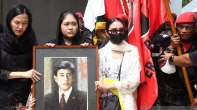 Membaca Eksistensi Guruh Soekarnoputra Melalui Mahakarya Seni