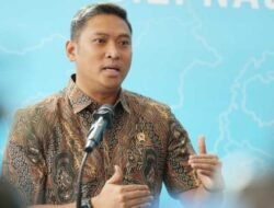 Tuding Guru dan Media, Kepala BGN Didesak Mundur Terkait Isu Makan Bergizi Gratis