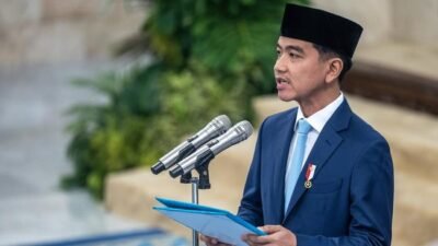 Gibran Rakabuming Tinjau Langsung Penanganan Korban Keracunan Makan Bergizi Gratis di Batang