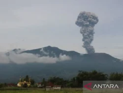 Gunung Marapi Sumatera Barat Kembali Erupsi, Masyarakat Diminta Waspada