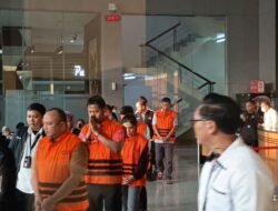 KPK Resmi Tahan Lima Tersangka Kasus Korupsi di Lingkungan BNPB