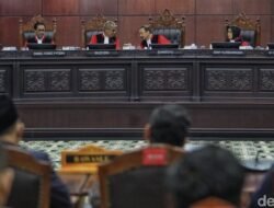 Sembilan Hakim MK Dilaporkan ke MKMK Buntut Gugatan Ijazah Gibran